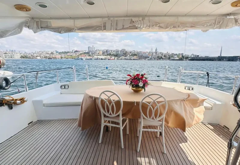 Rent Beyaz İnci Yacht in Istanbul | Private Golden Horn & Bosphorus Charter